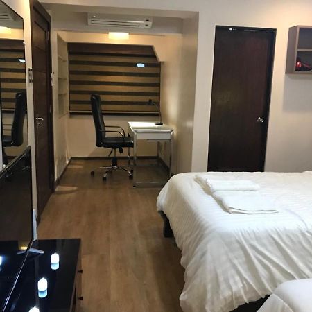 Long Term Condominium Stay In Ortigas Center Pasig City Eksteriør billede